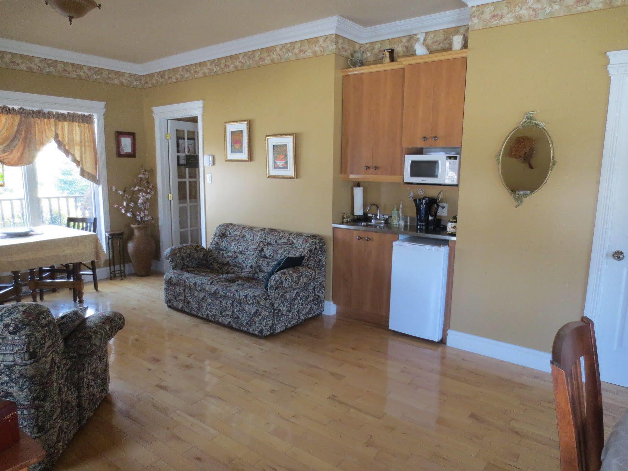 Au Nidaigle Bed & Breakfast Saint-Basile Exterior photo